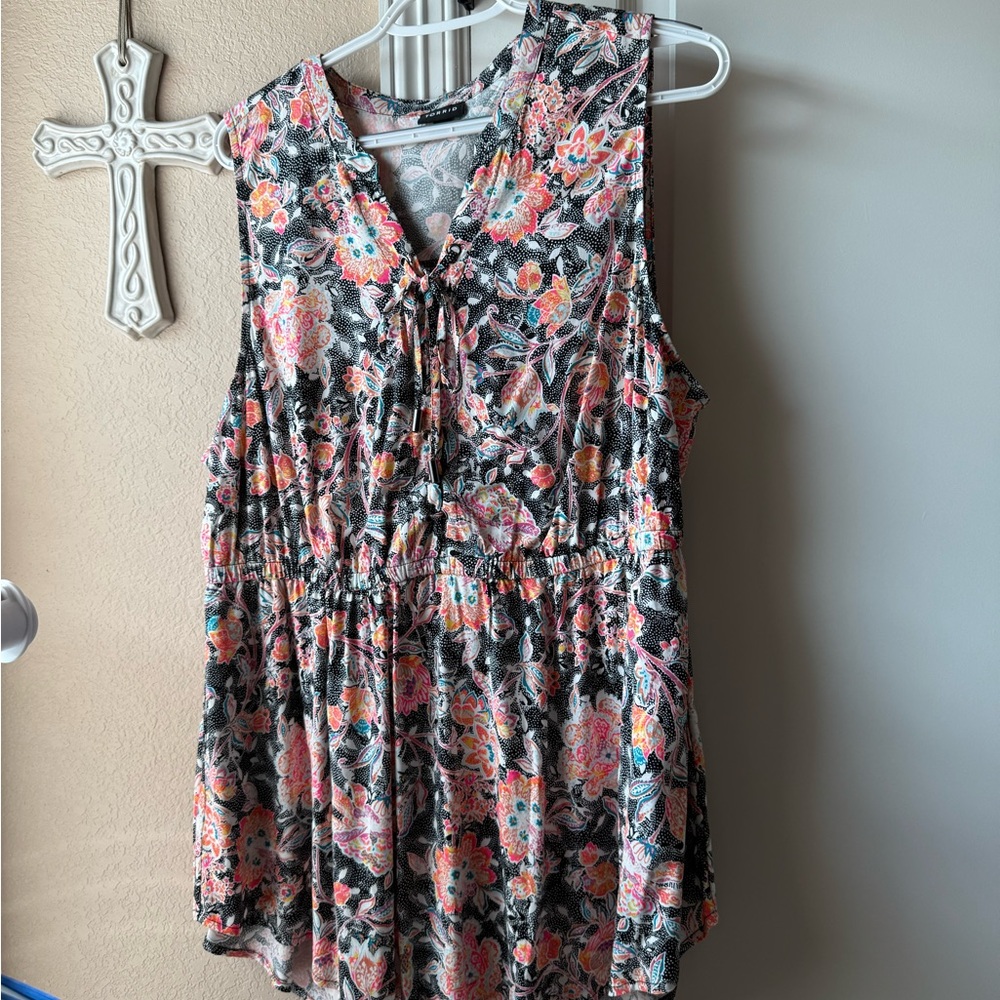 Torrid Tops - Picture 12 of 16